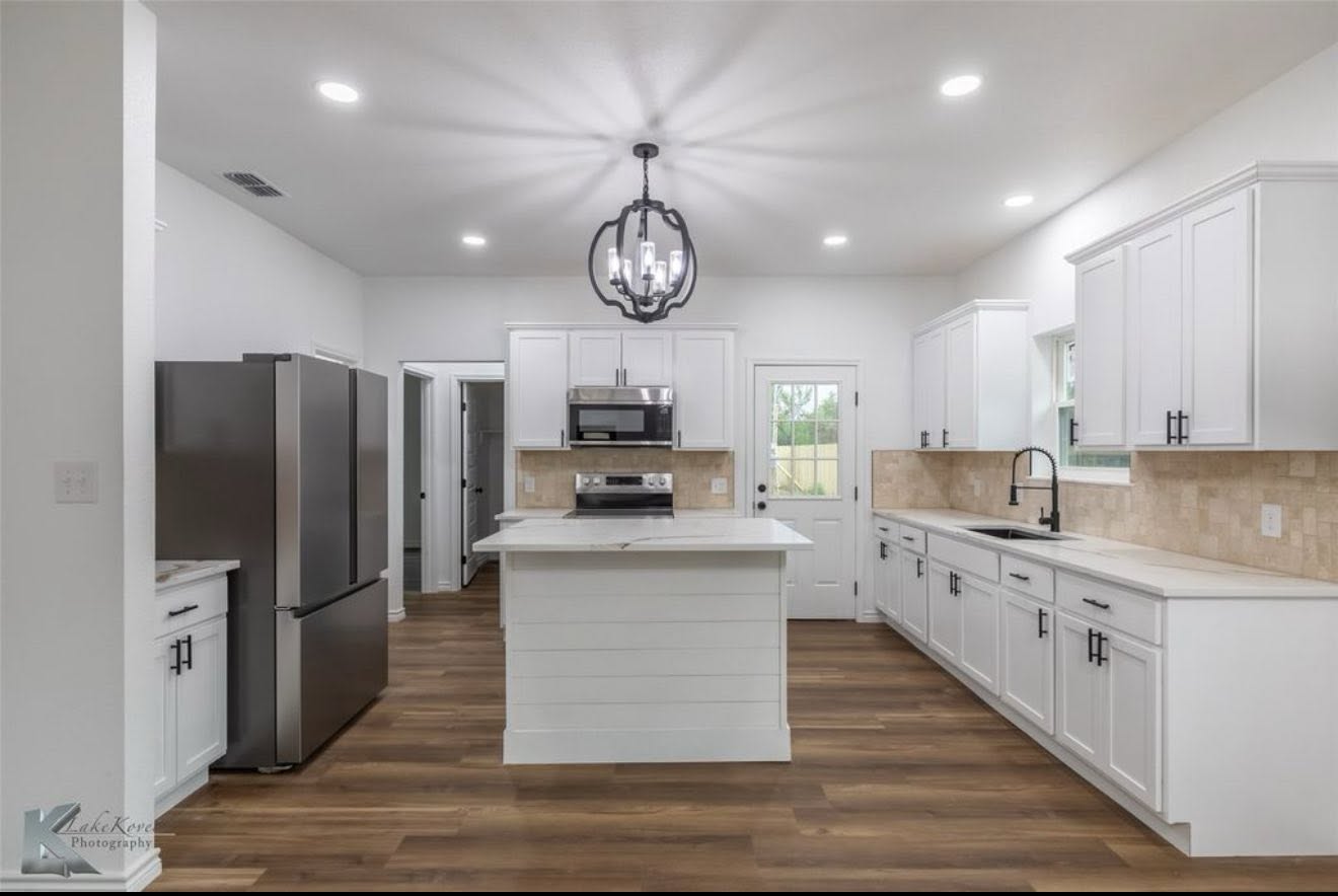 Finished kitchen in a Bin Bros residential project